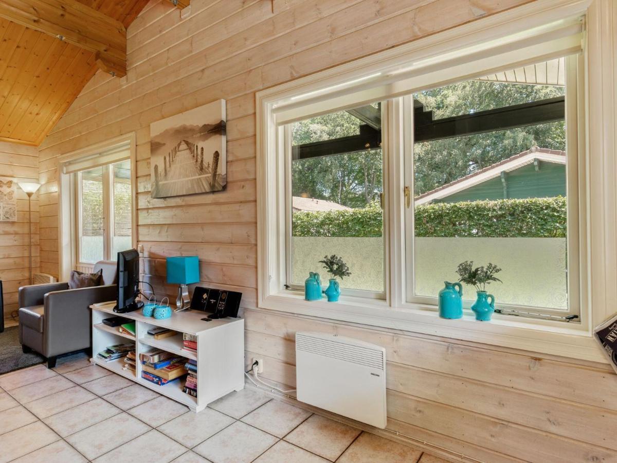 Luxurious Chalet In Guelders By The Forest Hulshorst Exterior photo